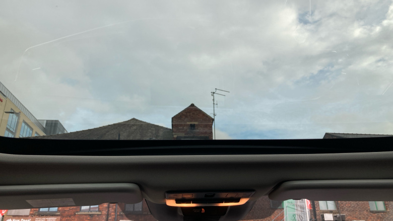 Nissan Qashqai 1.3 DiG-T MH 158 N-Connecta 5dr Xtronic Petrol Hatchback